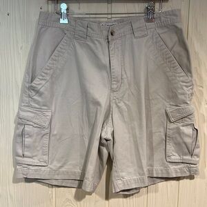 Columbia Beige Cargo Shorts Size 34